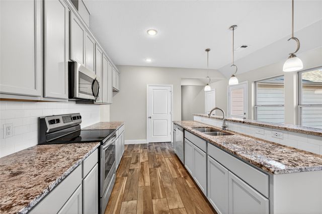 627 N Preston Avenue, Van Alstyne, TX 75495