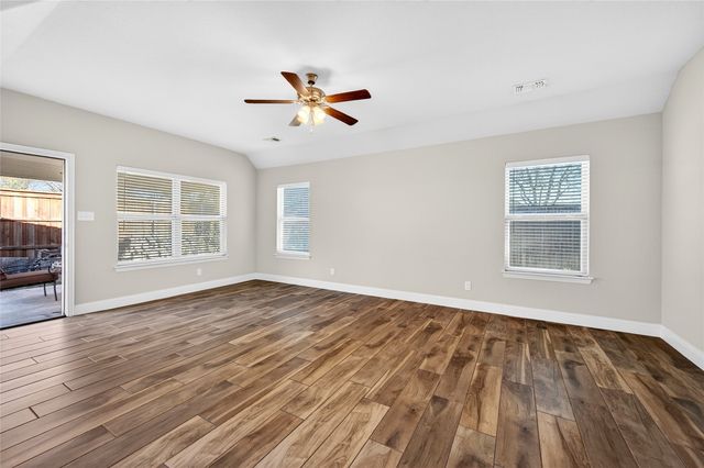 627 N Preston Avenue, Van Alstyne, TX 75495