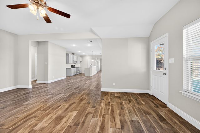 627 N Preston Avenue, Van Alstyne, TX 75495