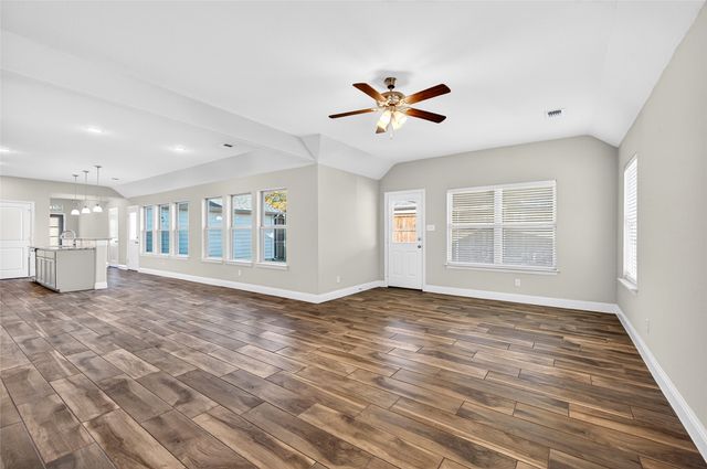 627 N Preston Avenue, Van Alstyne, TX 75495