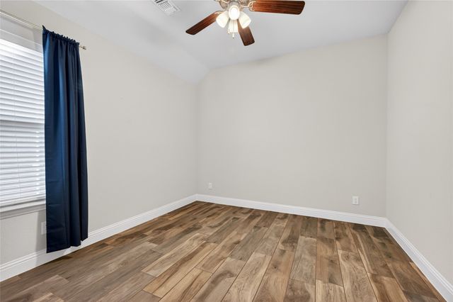 627 N Preston Avenue, Van Alstyne, TX 75495