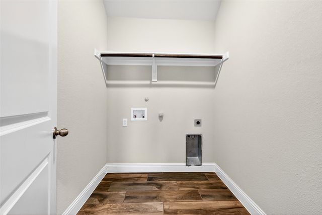 627 N Preston Avenue, Van Alstyne, TX 75495