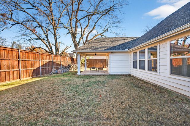 627 N Preston Avenue, Van Alstyne, TX 75495