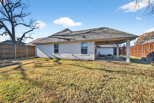 627 N Preston Avenue, Van Alstyne, TX 75495