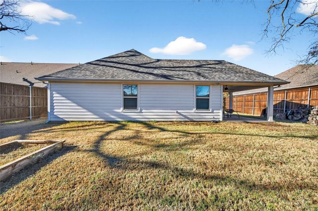 627 N Preston Avenue, Van Alstyne, TX 75495
