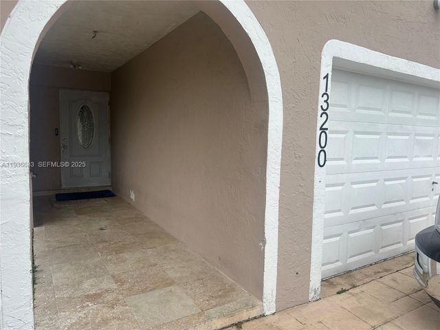 13200 SW 264th St Main, Homestead, FL 33032