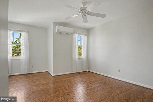 6 LOMBARDY DR, Wilmington, DE 19803