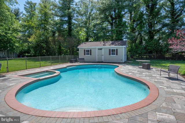 6 LOMBARDY DR, Wilmington, DE 19803