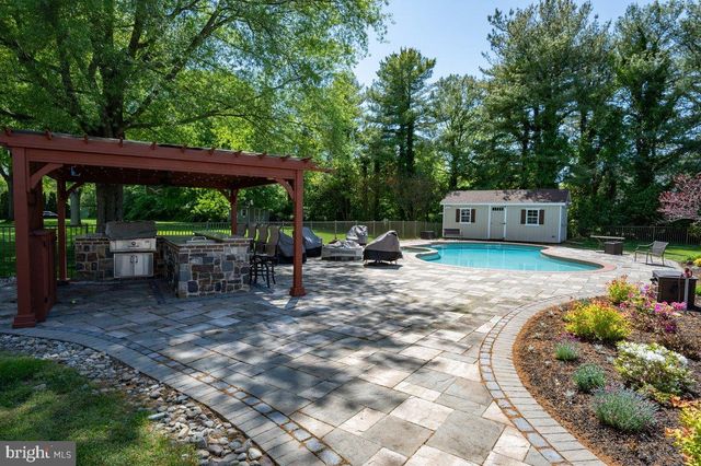 6 LOMBARDY DR, Wilmington, DE 19803