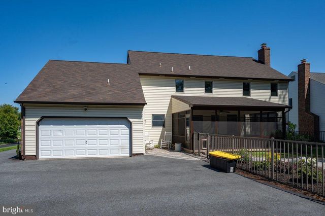 6 LOMBARDY DR, Wilmington, DE 19803