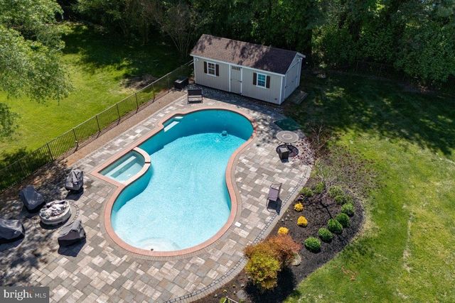 6 LOMBARDY DR, Wilmington, DE 19803