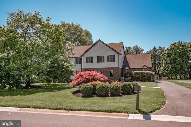6 LOMBARDY DR, Wilmington, DE 19803