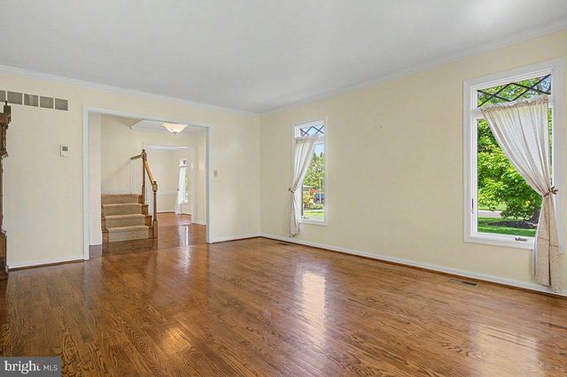 6 LOMBARDY DR, Wilmington, DE 19803