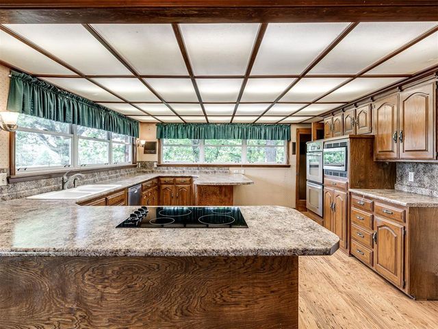 8600 Towering Oaks, Noble, OK 73068