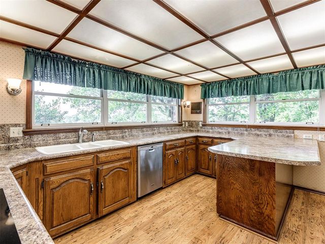 8600 Towering Oaks, Noble, OK 73068