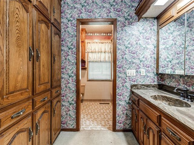 8600 Towering Oaks, Noble, OK 73068