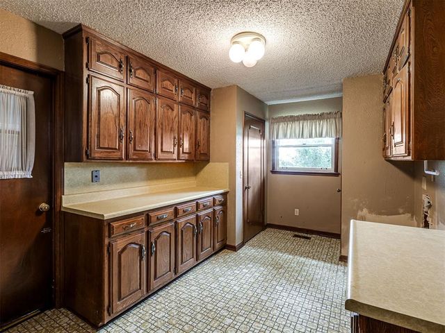 8600 Towering Oaks, Noble, OK 73068
