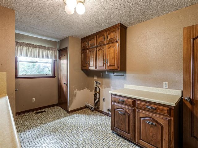 8600 Towering Oaks, Noble, OK 73068