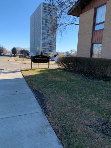 1575 Cherboneau Place 61, Detroit, MI 48207