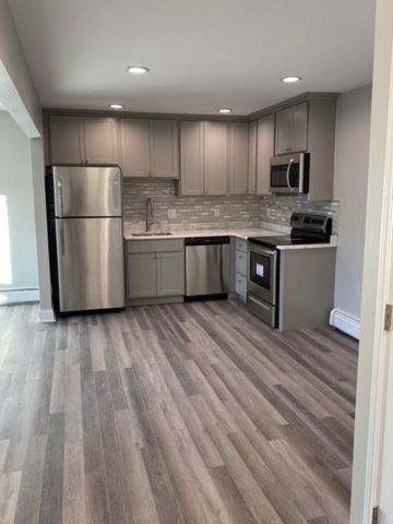 1575 Cherboneau Place 61, Detroit, MI 48207