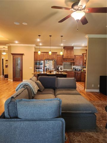 1705 SW Hayfield Avenue, Bentonville, AR 72713