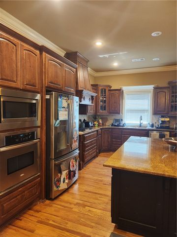 1705 SW Hayfield Avenue, Bentonville, AR 72713