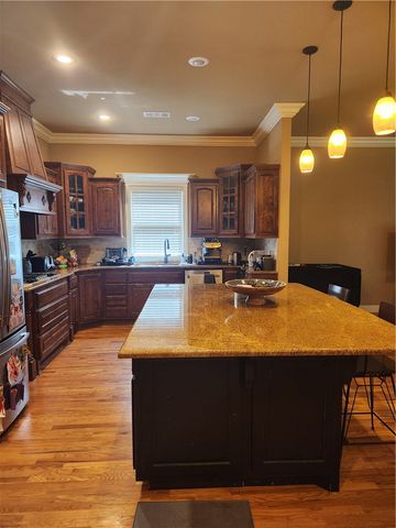 1705 SW Hayfield Avenue, Bentonville, AR 72713