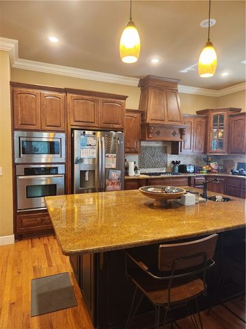 1705 SW Hayfield Avenue, Bentonville, AR 72713