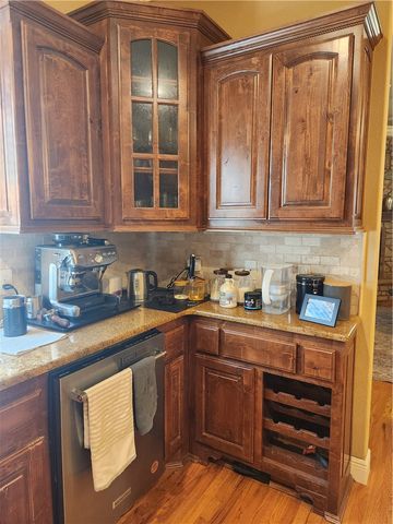 1705 SW Hayfield Avenue, Bentonville, AR 72713