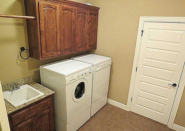 1705 SW Hayfield Avenue, Bentonville, AR 72713