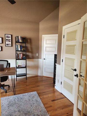 1705 SW Hayfield Avenue, Bentonville, AR 72713