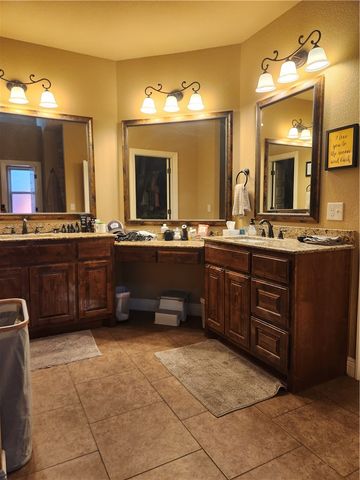 1705 SW Hayfield Avenue, Bentonville, AR 72713