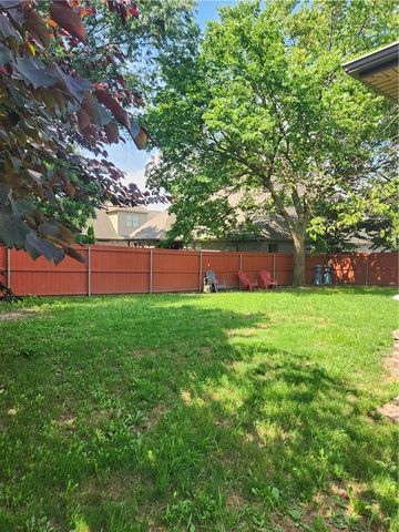 1705 SW Hayfield Avenue, Bentonville, AR 72713