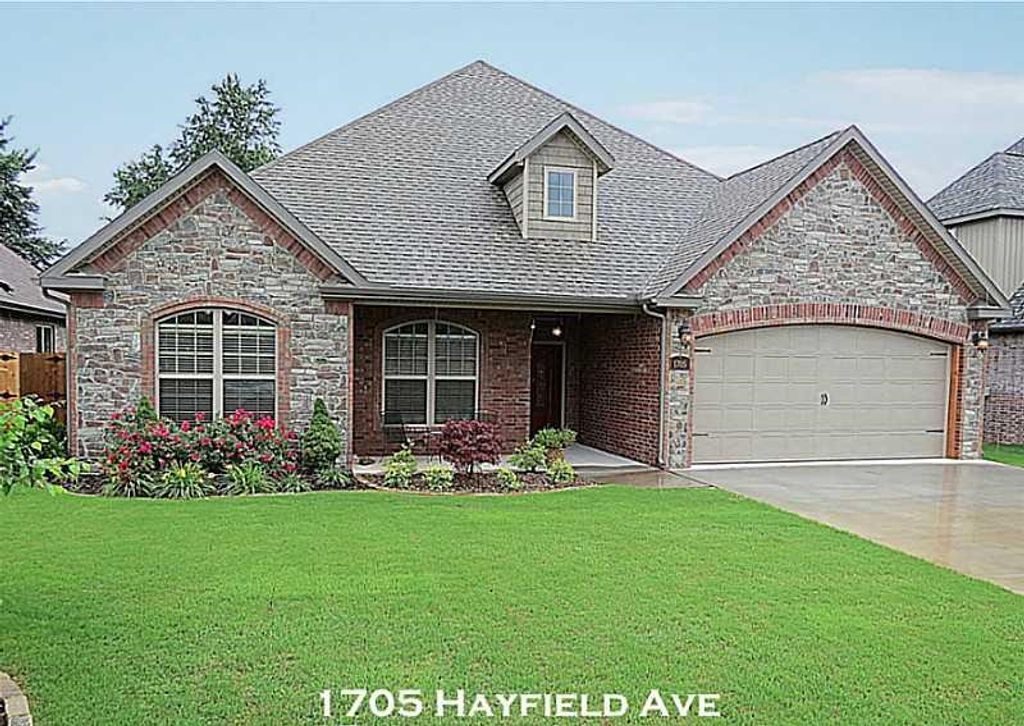 1705 SW Hayfield Avenue, Bentonville, AR 72713