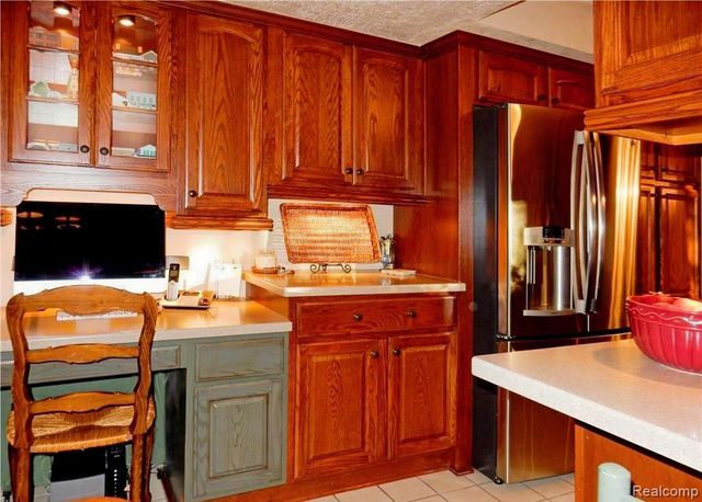 9828 Rose Street, Taylor, MI 48180