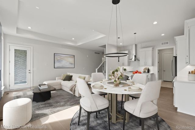 7477 Gramercy Circle 17, West Bloomfield Charter Township, MI 48322