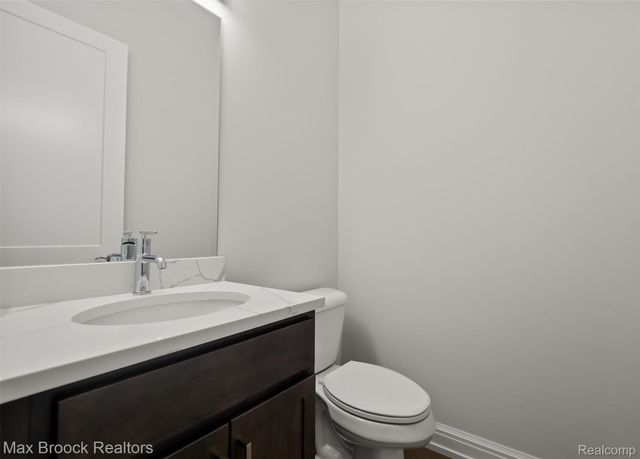 7477 Gramercy Circle 17, West Bloomfield Charter Township, MI 48322