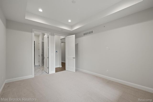 7477 Gramercy Circle 17, West Bloomfield Charter Township, MI 48322