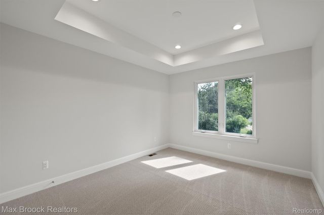 7477 Gramercy Circle 17, West Bloomfield Charter Township, MI 48322