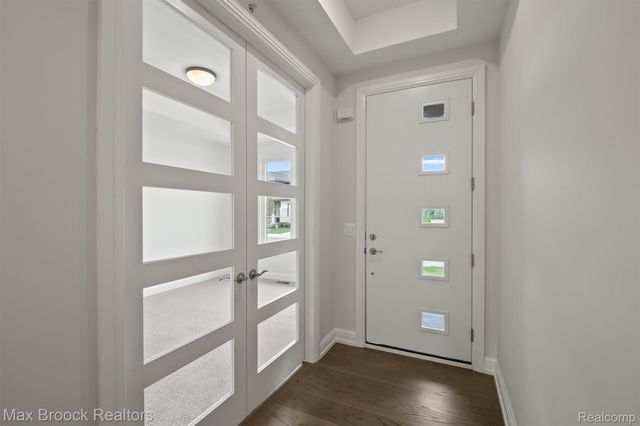 7477 Gramercy Circle 17, West Bloomfield Charter Township, MI 48322