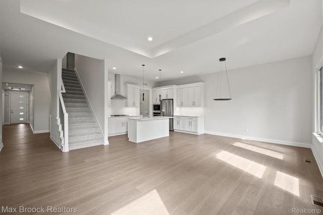 7477 Gramercy Circle 17, West Bloomfield Charter Township, MI 48322