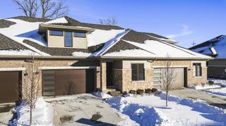 7477 Gramercy Circle 17, West Bloomfield Charter Township, MI 48322