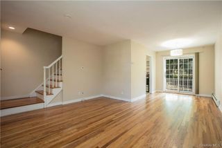 8 Elkan Road, Larchmont, NY 10538