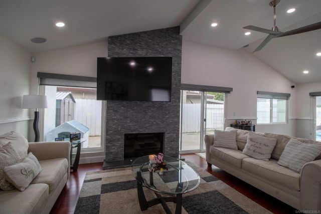 619 S Midway Dr, Escondido, CA 92027