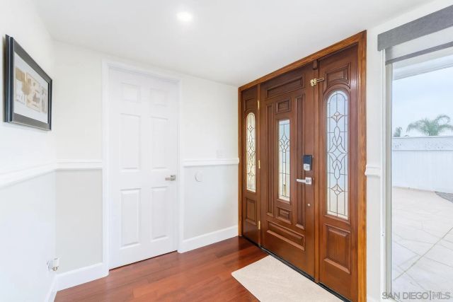 619 S Midway Dr, Escondido, CA 92027