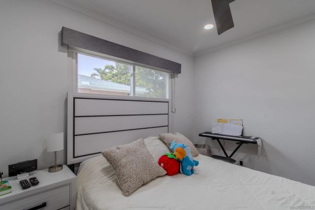 619 S Midway Dr, Escondido, CA 92027