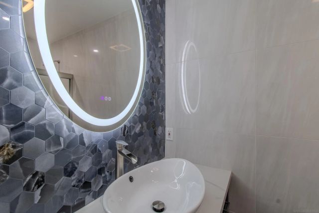 619 S Midway Dr, Escondido, CA 92027