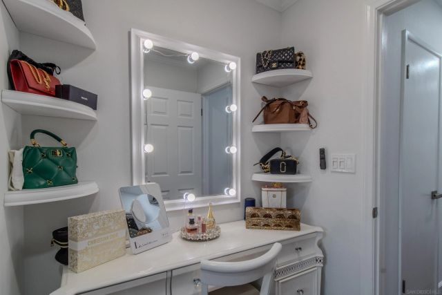 619 S Midway Dr, Escondido, CA 92027