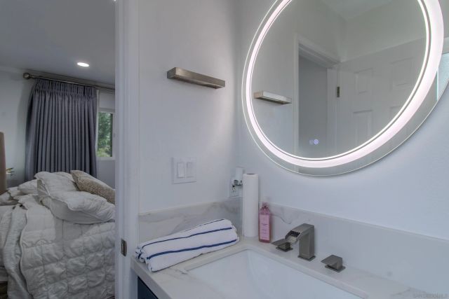 619 S Midway Dr, Escondido, CA 92027