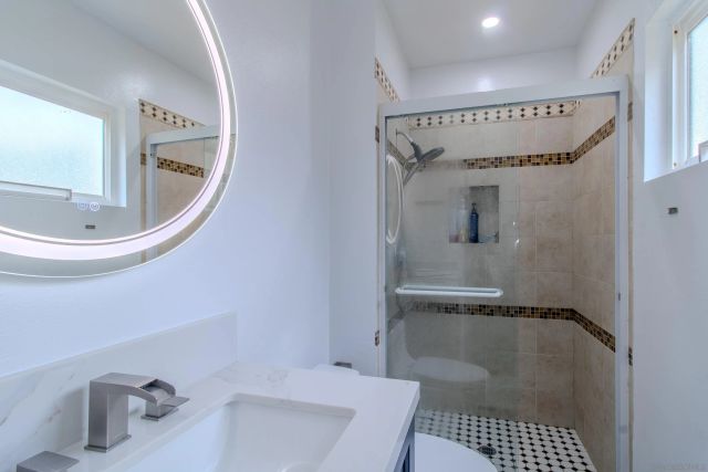 619 S Midway Dr, Escondido, CA 92027